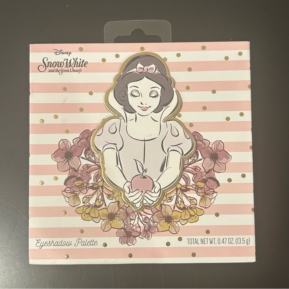 Disney Snow White & the Seven Dwarves - 12 Color Eyeshadow Palette